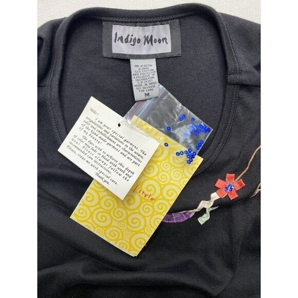 INDIGO‎ MOON Black Crew Neck Embellished Ribbon Flowers Top Medium NEW - Picture 6 of 7